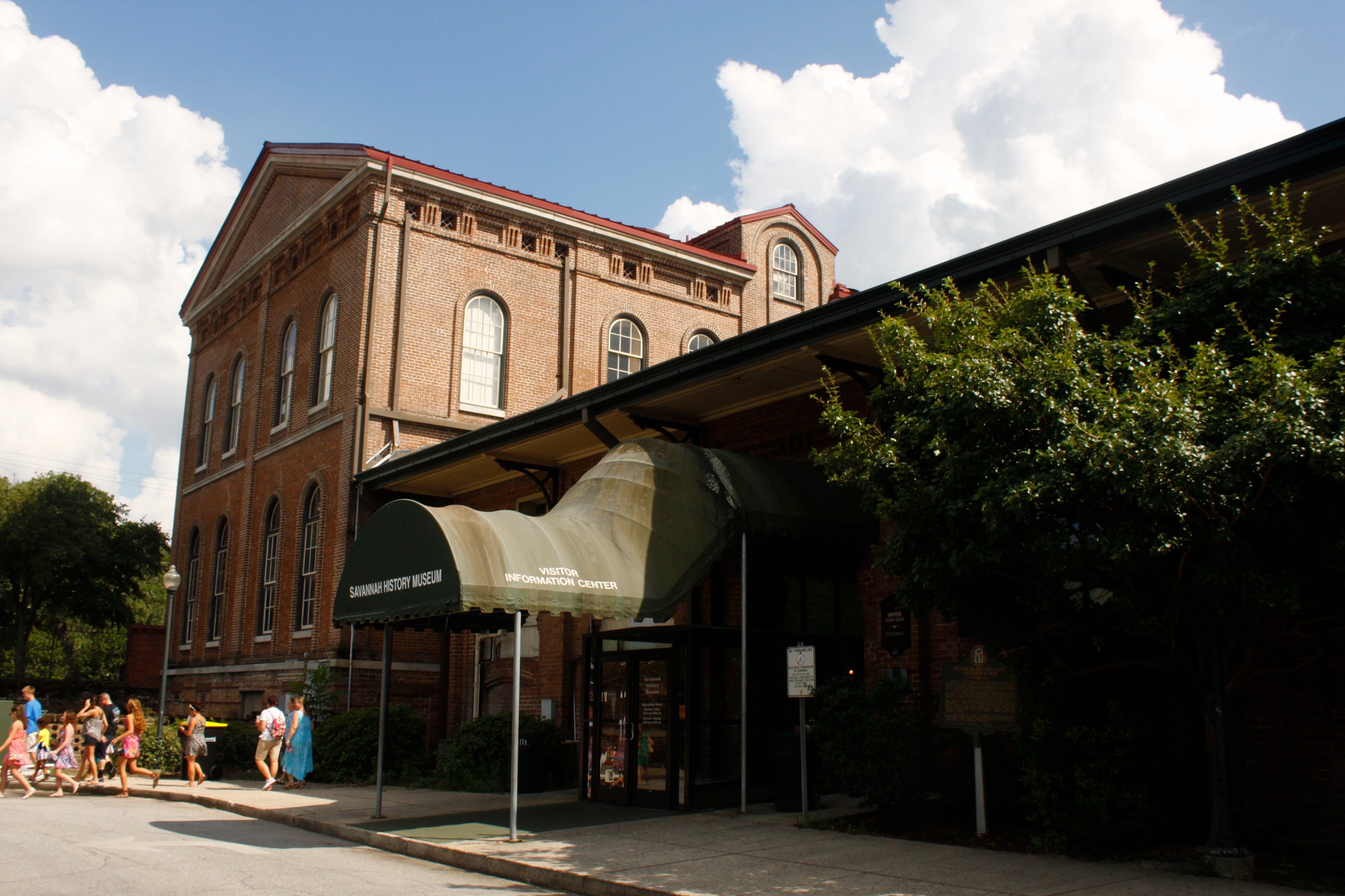 Savannah History Museum outside of building