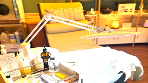 Ultimate Relaxation Awaits at Spa Bliss Savannah.a chair which appears to be for someone to get a procedure done