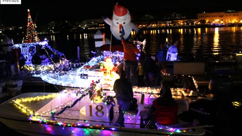 Celebrate the 2023 Holiday Season in Savannah lighted boat parade